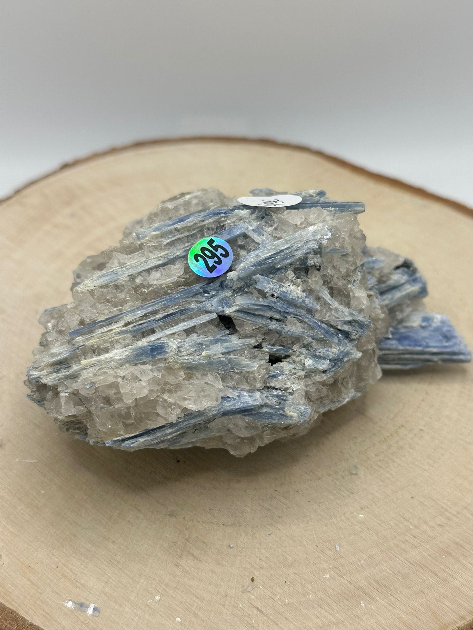 Cyanite brut